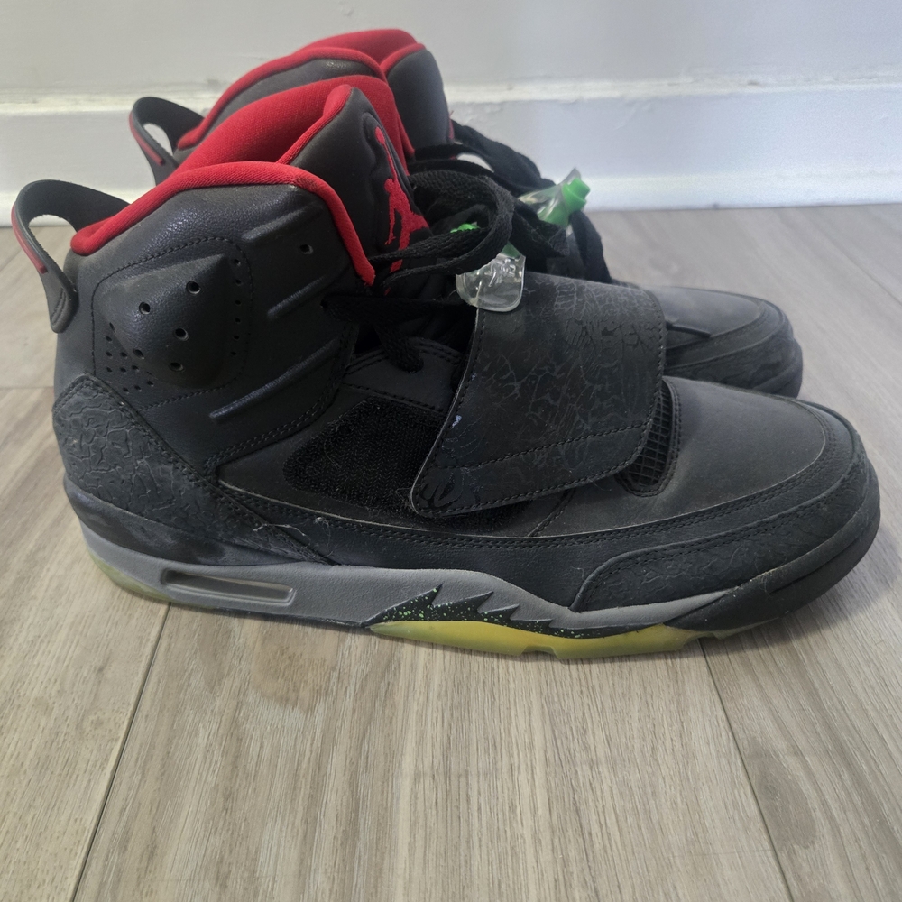 Air Jordan Son of Mars black cement